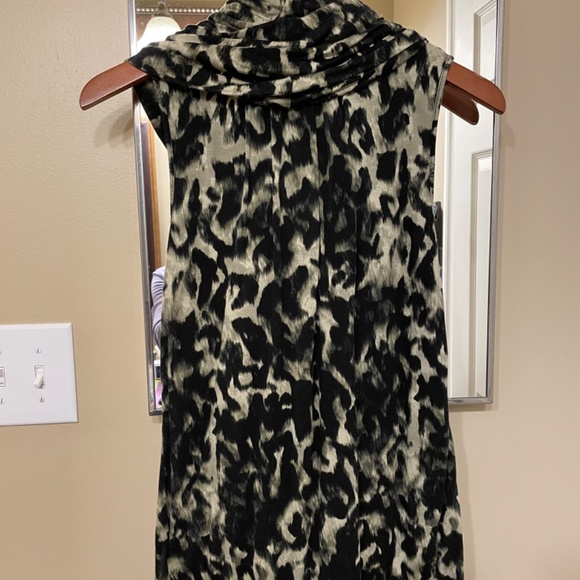 Michael Kors cowl neck sleeveless animal print top, Size S - Picture 2 of 3